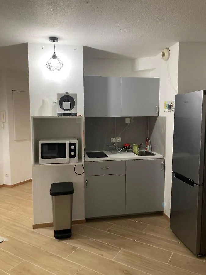 Apparement Chaleureux Avec Balcon Apartamento Marsella Francia